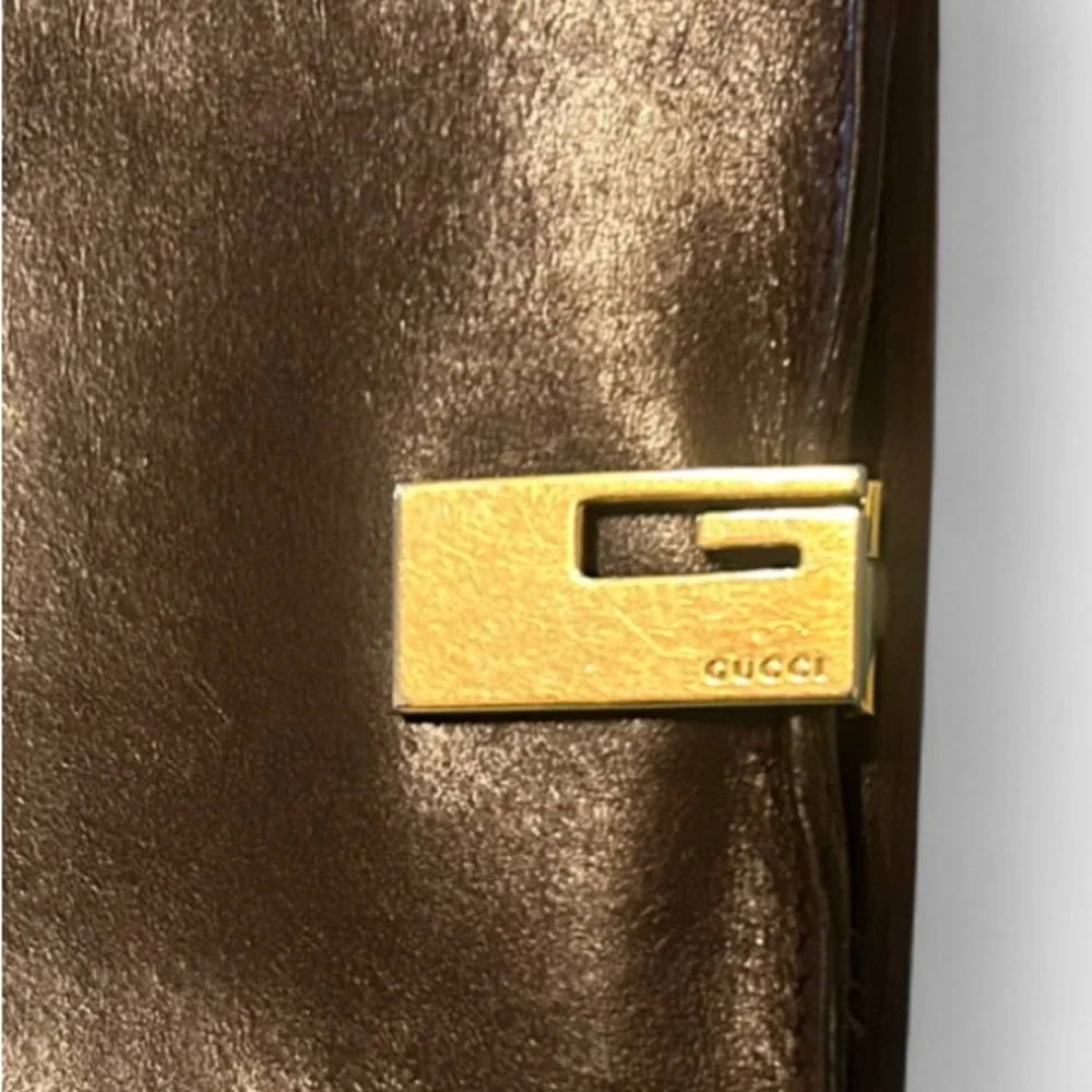 Gucci Vintage Brown Leather Bifold Wallet Gold G Hardware Made in Italy